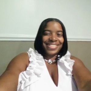 Meet your Posher, Cassandra